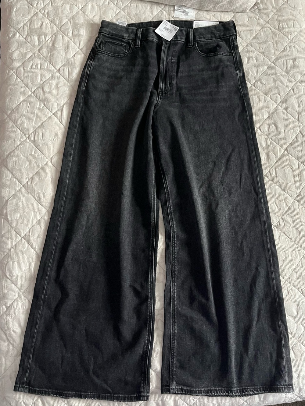 American Eagle CURVY DREAMY DRAPE
SUPER HIGH-RISE
BAGGY WIDE LEG Size 12 - Picture 2 of 8